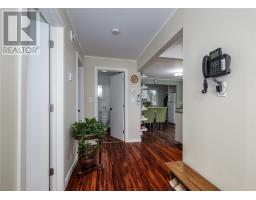 47 Airport Heights Drive thumbnail 12
