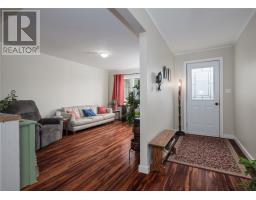 47 Airport Heights Drive thumbnail 13