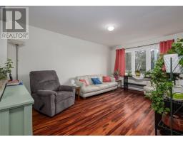 47 Airport Heights Drive thumbnail 14