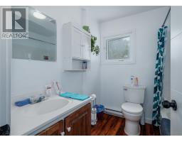 47 Airport Heights Drive thumbnail 23
