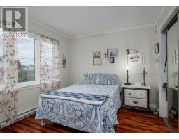 47 Airport Heights Drive thumbnail 25