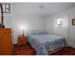 47 Airport Heights Drive thumbnail 27