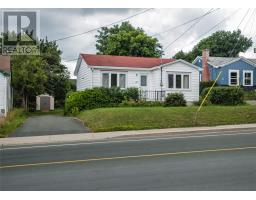 47 Airport Heights Drive thumbnail 4