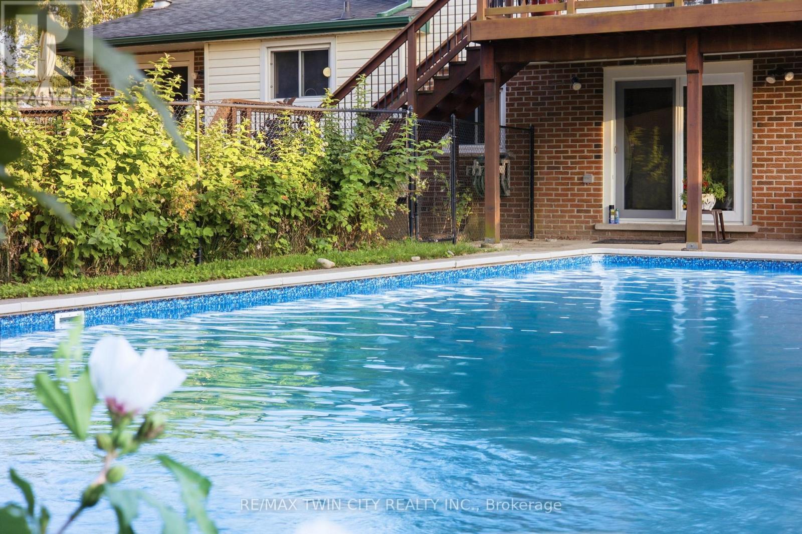25 ALICE CRESCENT - Image 31
