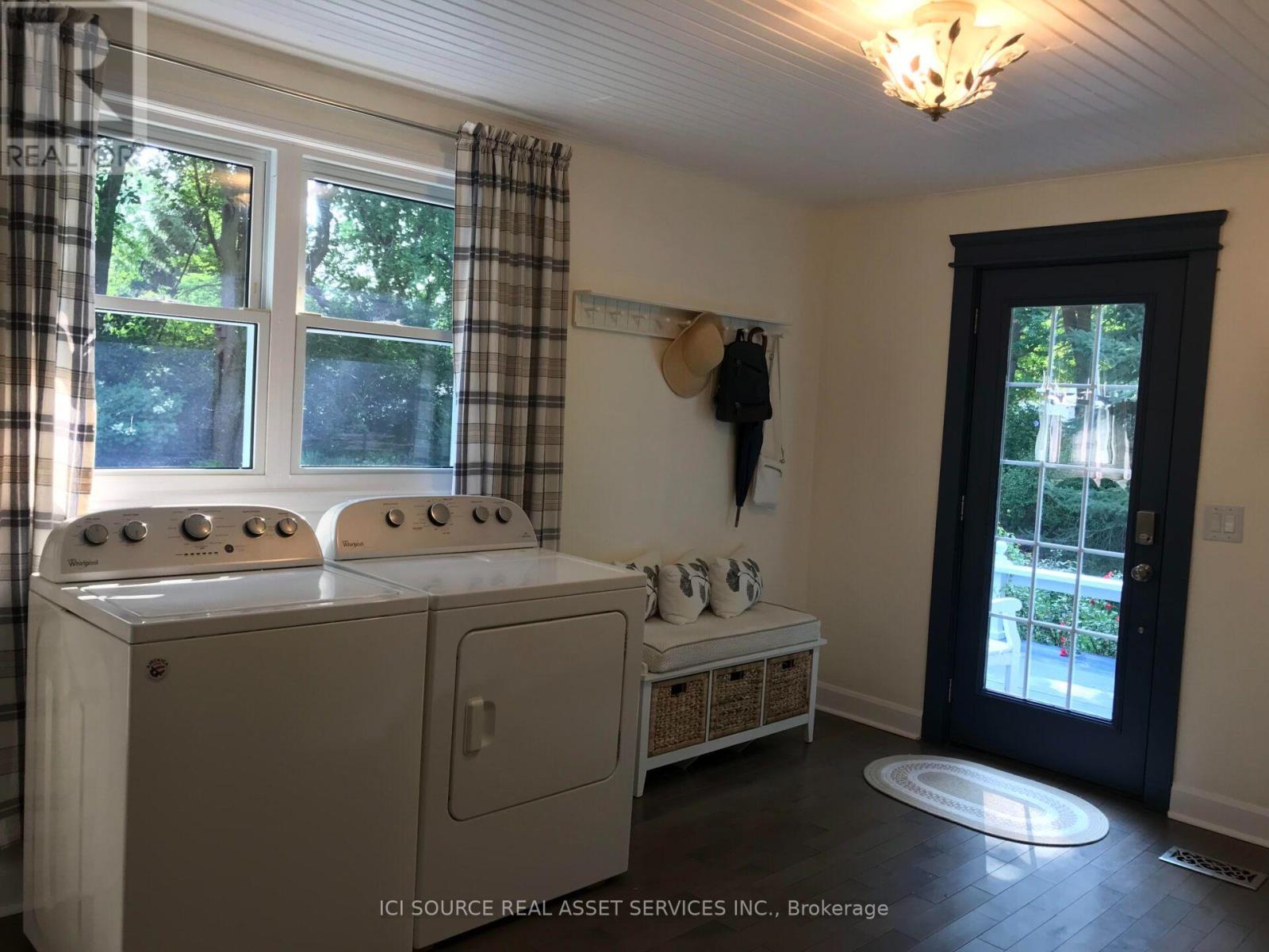 8768 PARK STREET - Image 16
