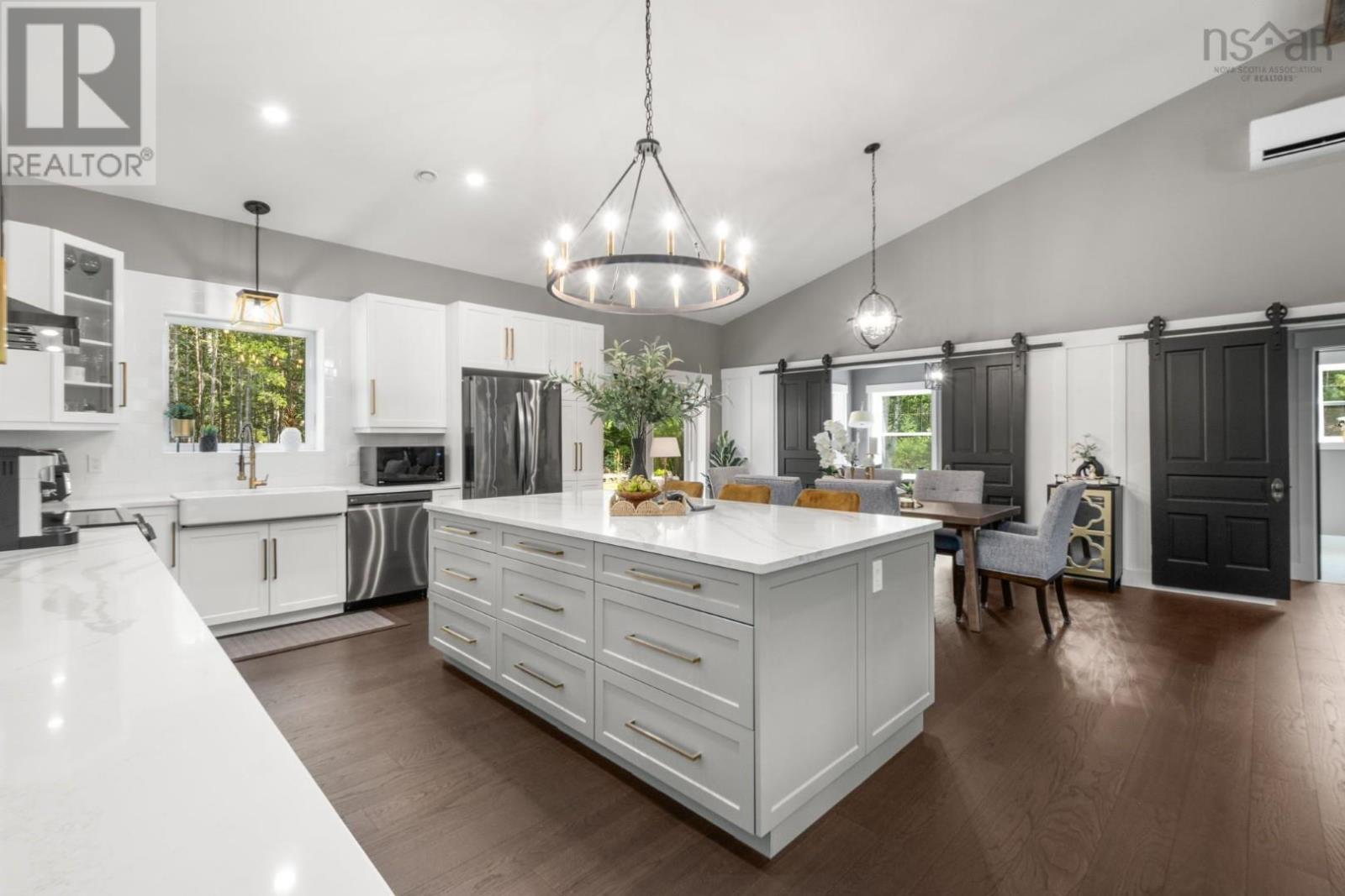 Property 10 of 49 of 33 Rockcliffe Drive
