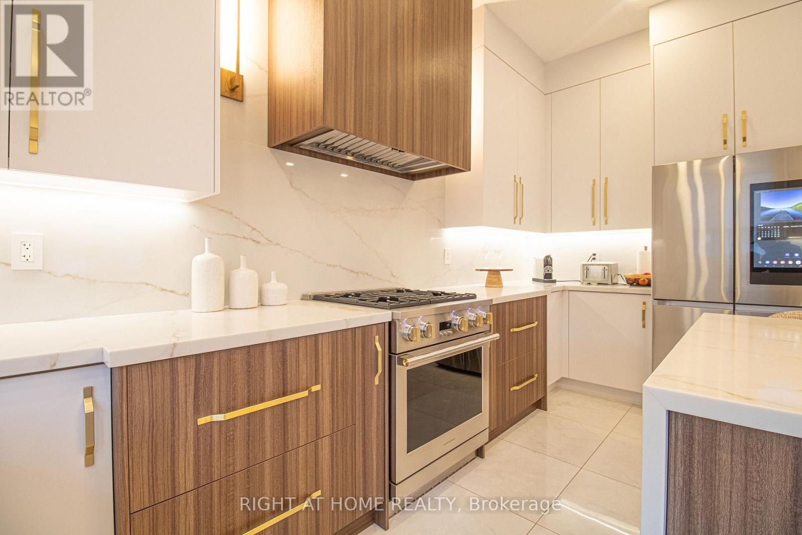 43 LONGWORTH AVENUE - 8