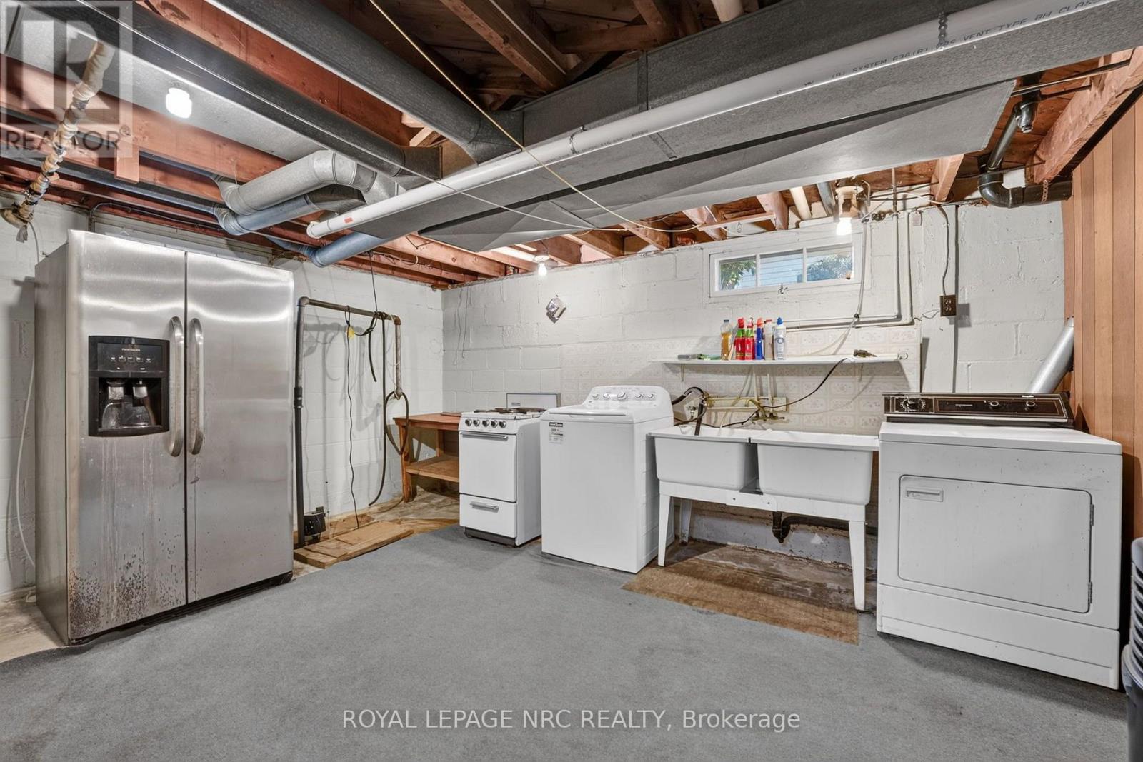 3832 HIGHLAND DRIVE - 11