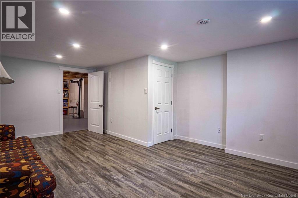 21 Camden Lane - 43