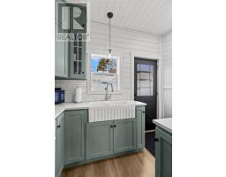 214 Marine Drive thumbnail 9