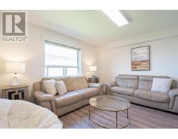 4 Whispering Pine Place, Barrie, ON L4N9R9 Photo 12