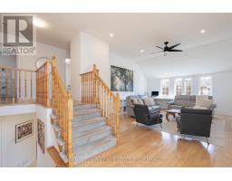 4 Whispering Pine Place, Barrie, ON L4N9R9 Photo 16