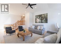 4 Whispering Pine Place, Barrie, ON L4N9R9 Photo 18