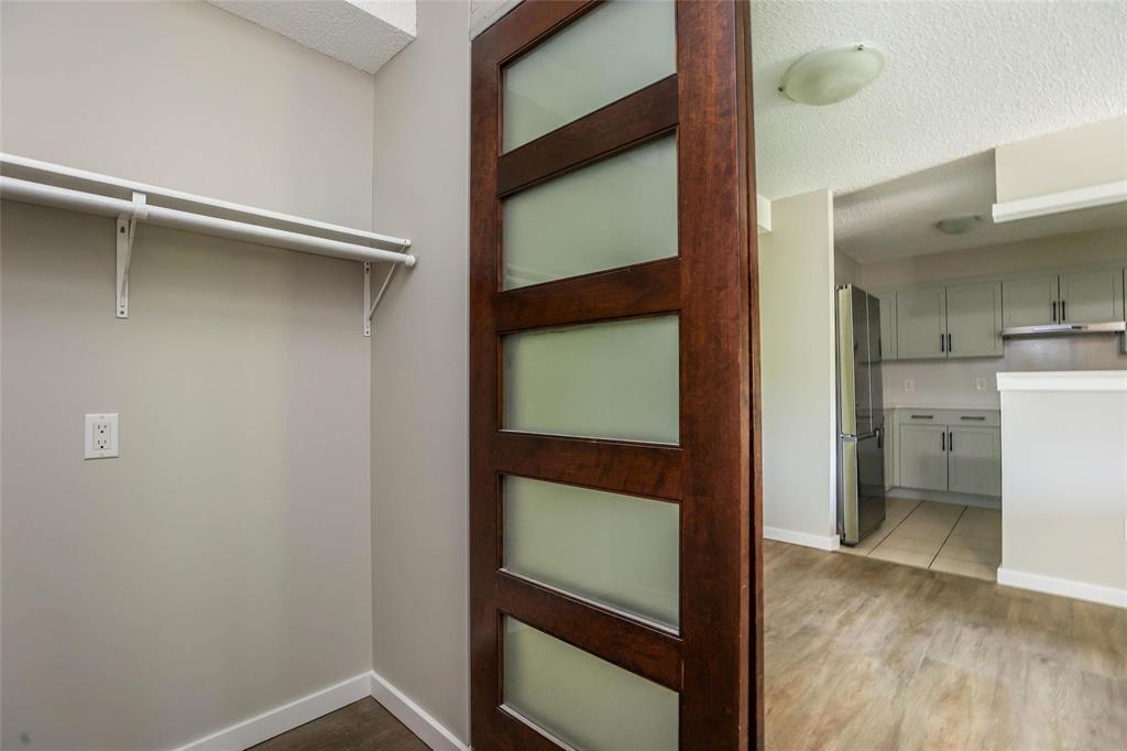 20 Lake Crest Road, Winnipeg, Manitoba, R3T5J8, Winnipeg, Manitoba — photo 4 of 5