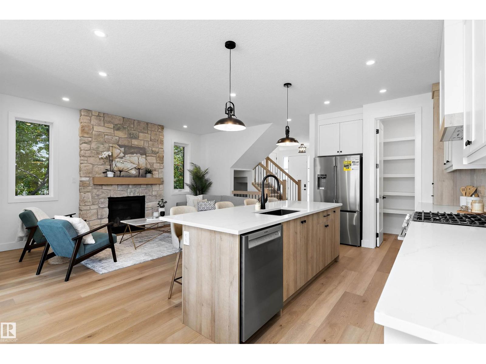 14512 86 AV NW - 12