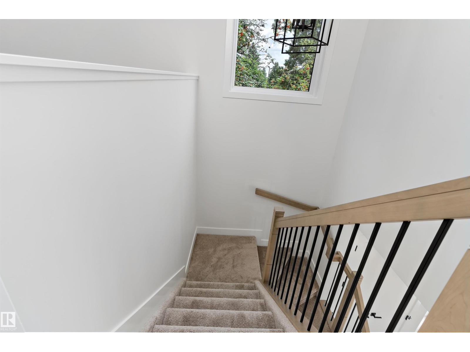 14512 86 AV NW - 18