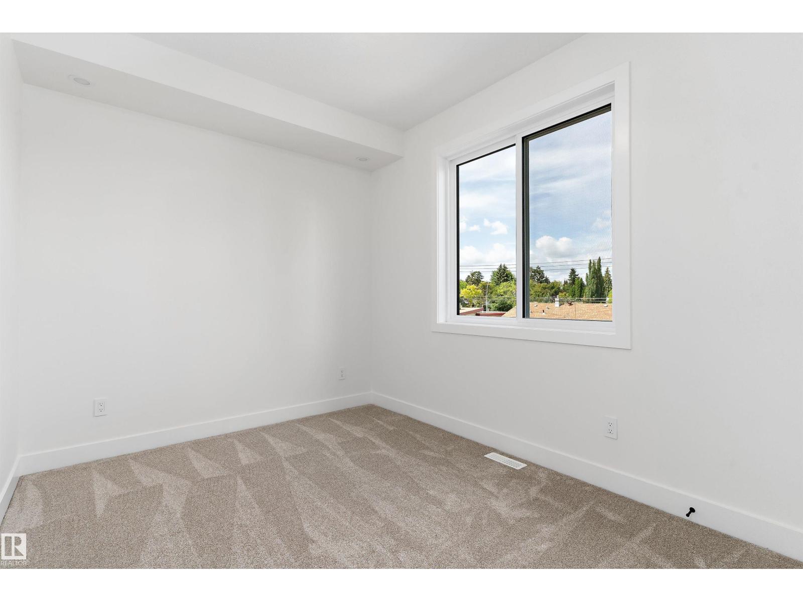 14512 86 AV NW - 30