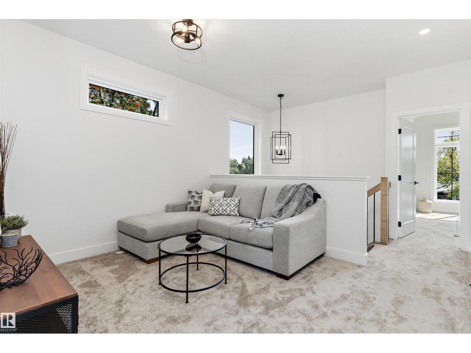 14512 86 AV NW - 19