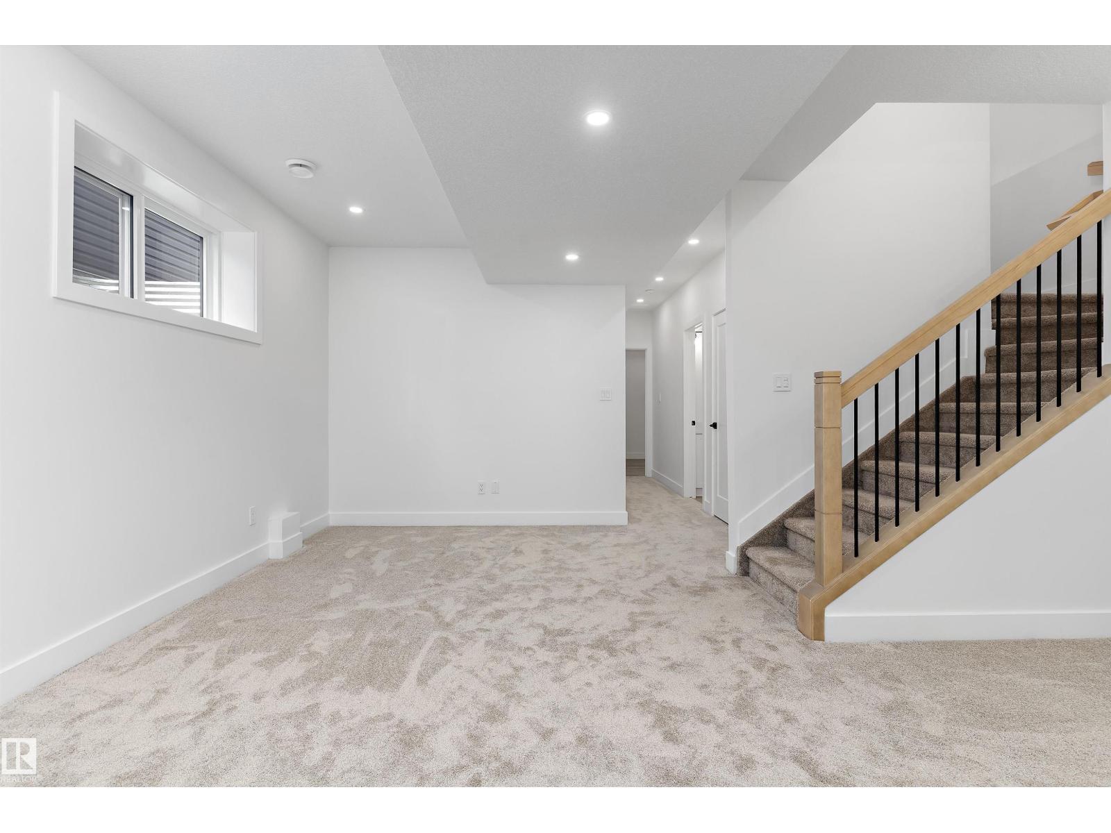 14512 86 AV NW - 35
