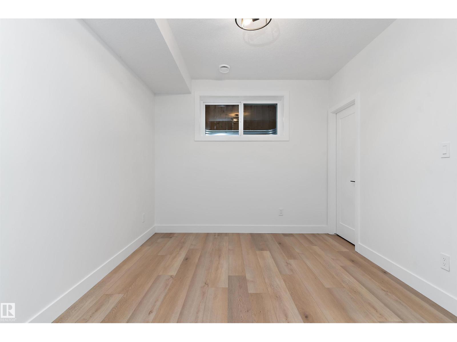 14512 86 AV NW - 39