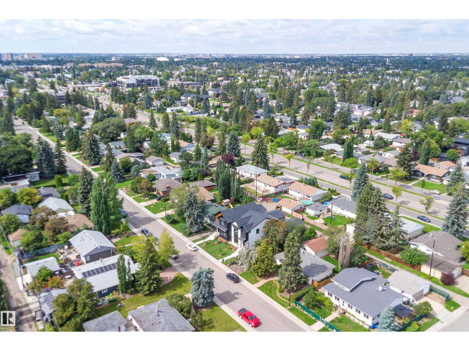 14512 86 AV NW - 52