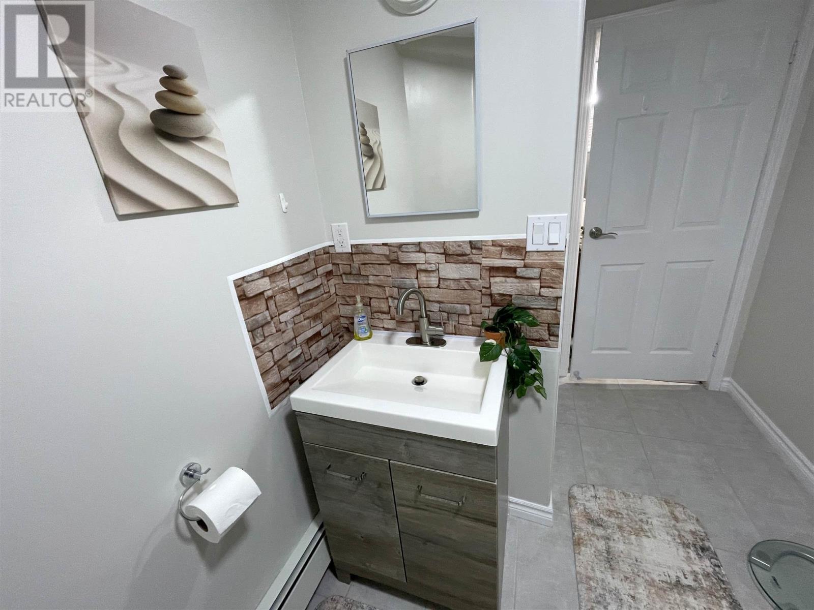 33 Frame CRES - 22