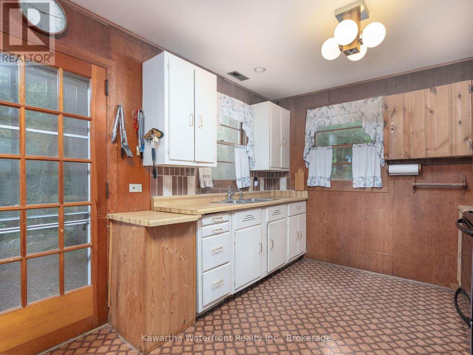 31 BUCK LANE - Image 16