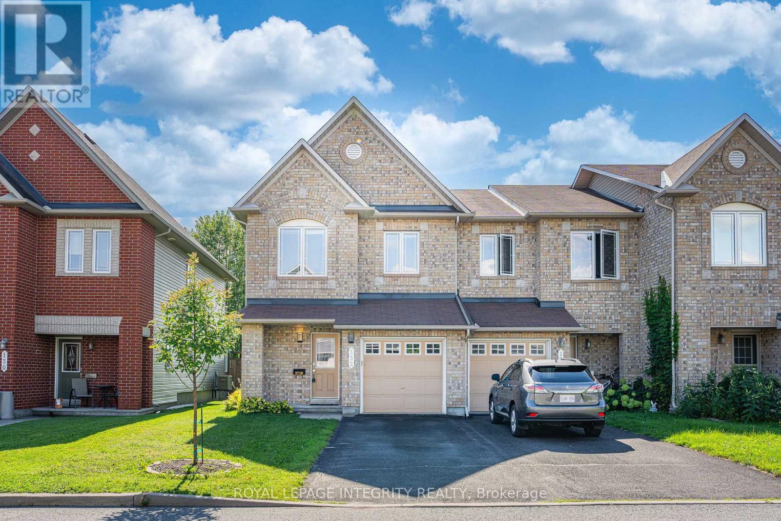 132 SILVERMOON CRESCENT - 1