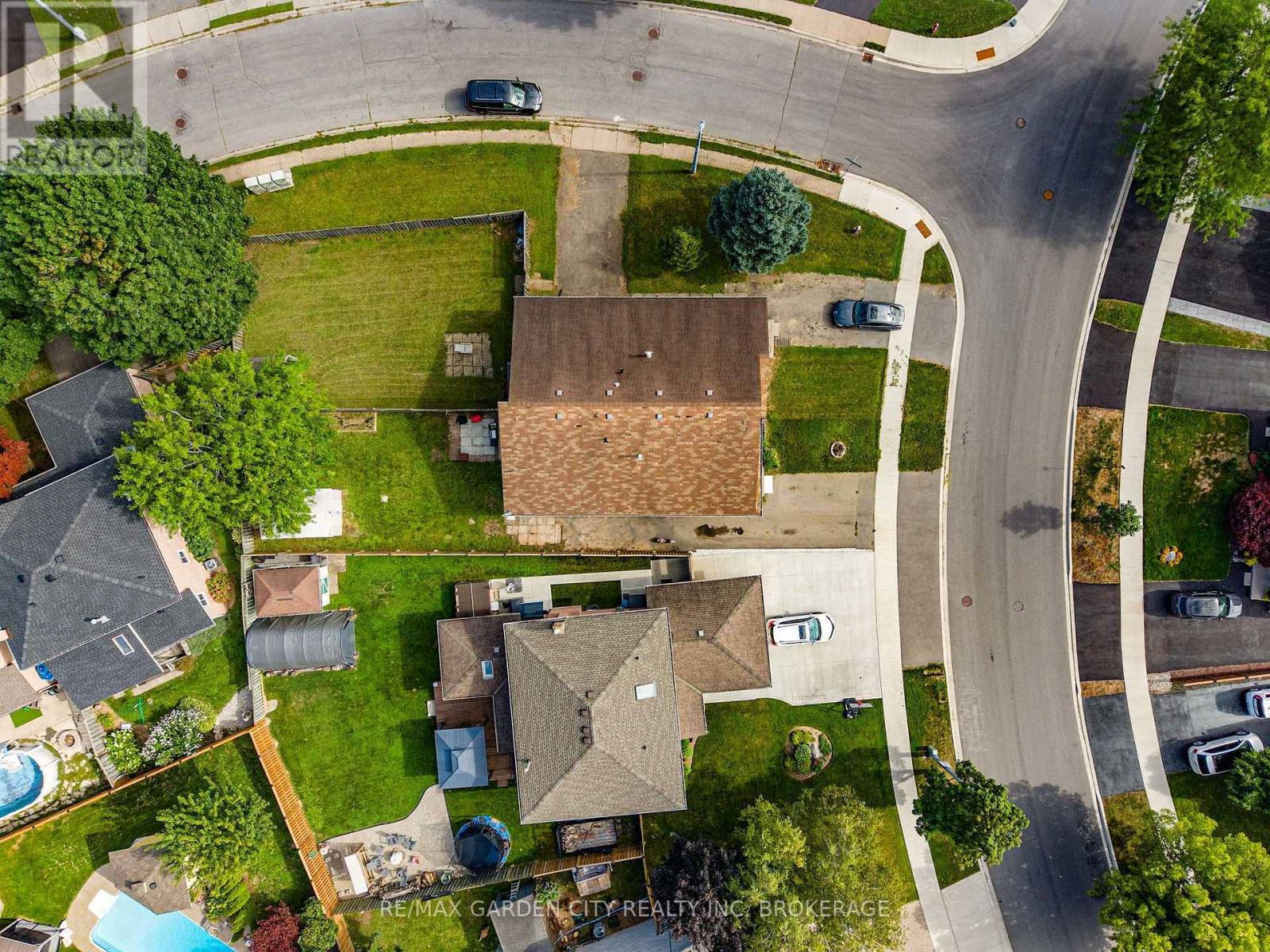 93 NORTHWOOD DRIVE - 41