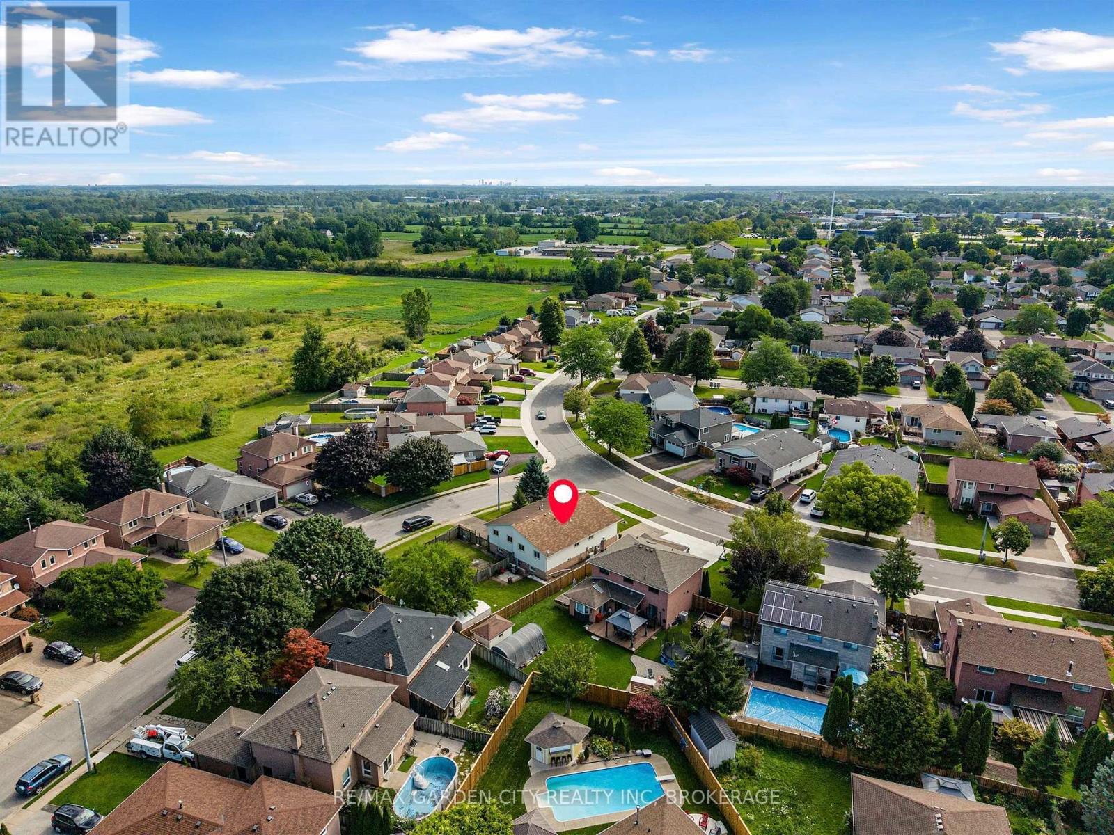 93 NORTHWOOD DRIVE - 47