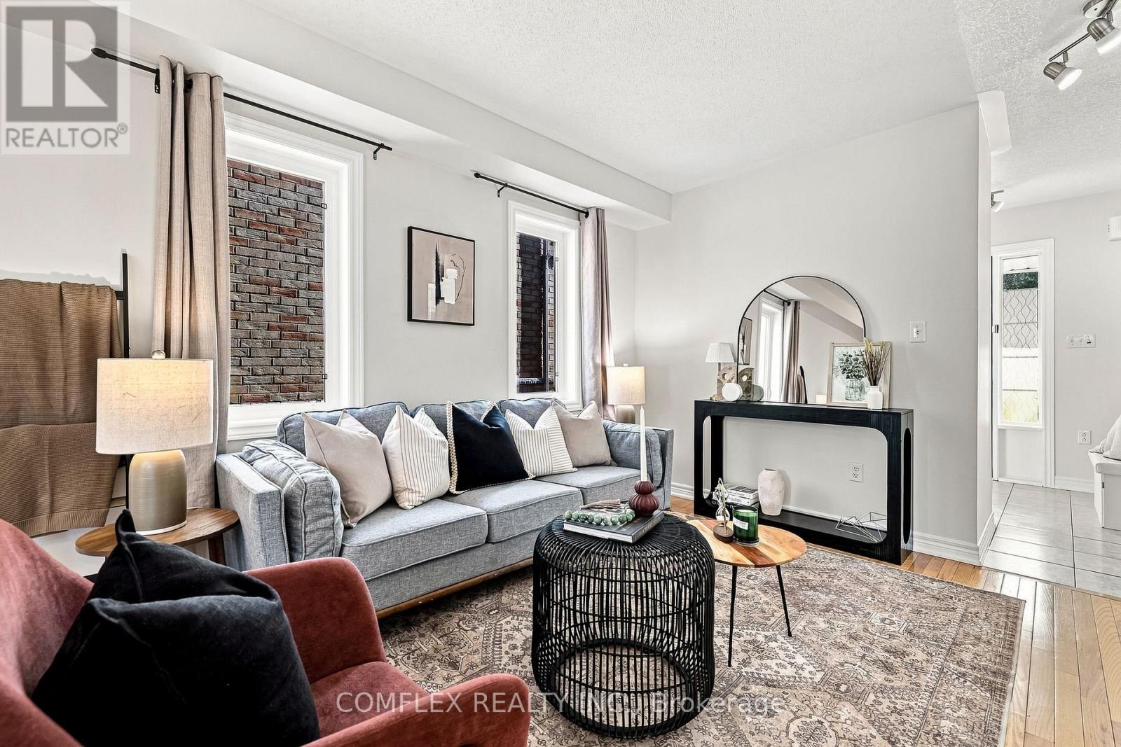 5 RICH CRESCENT - Image 9