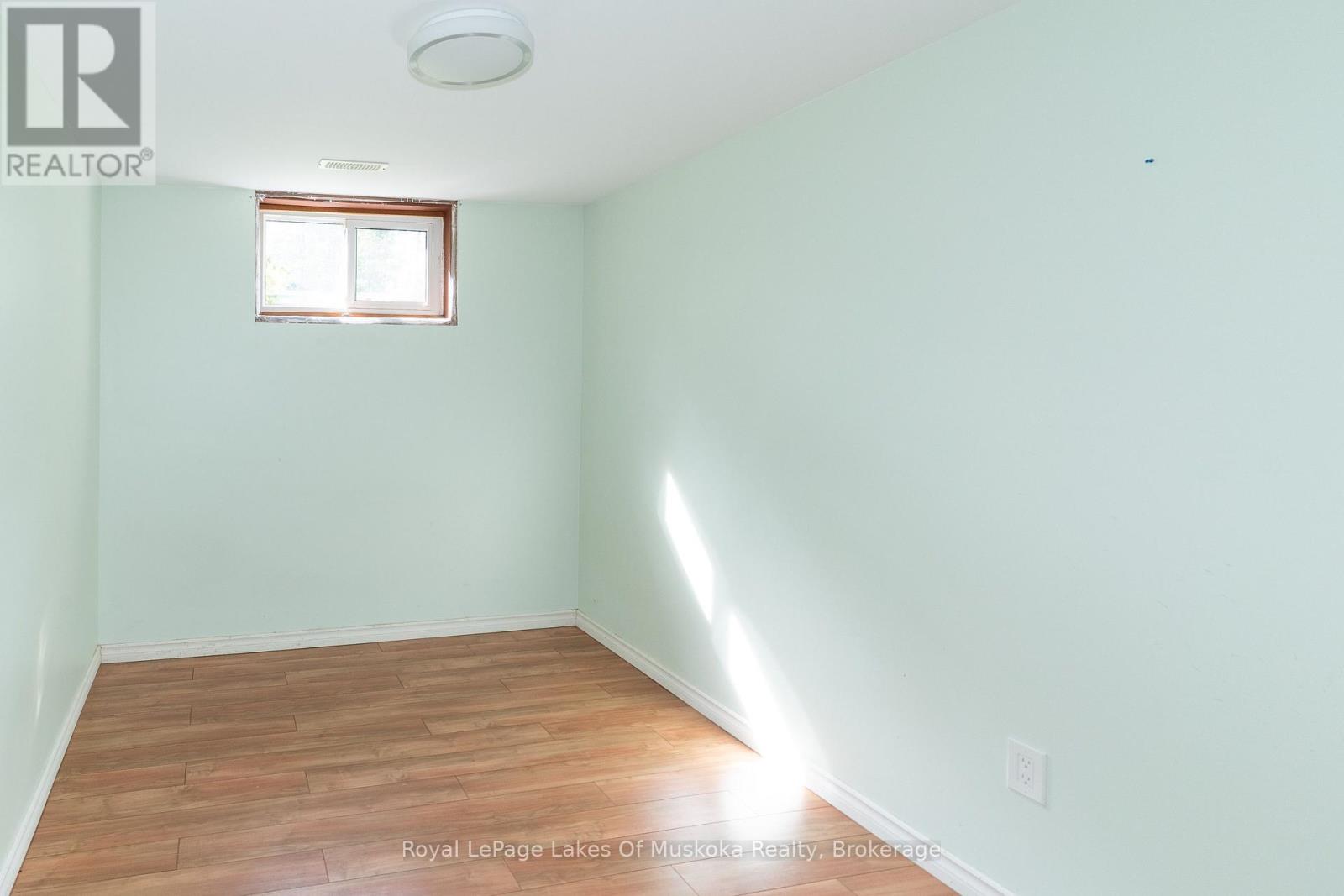 20 SANDER DRIVE - 29