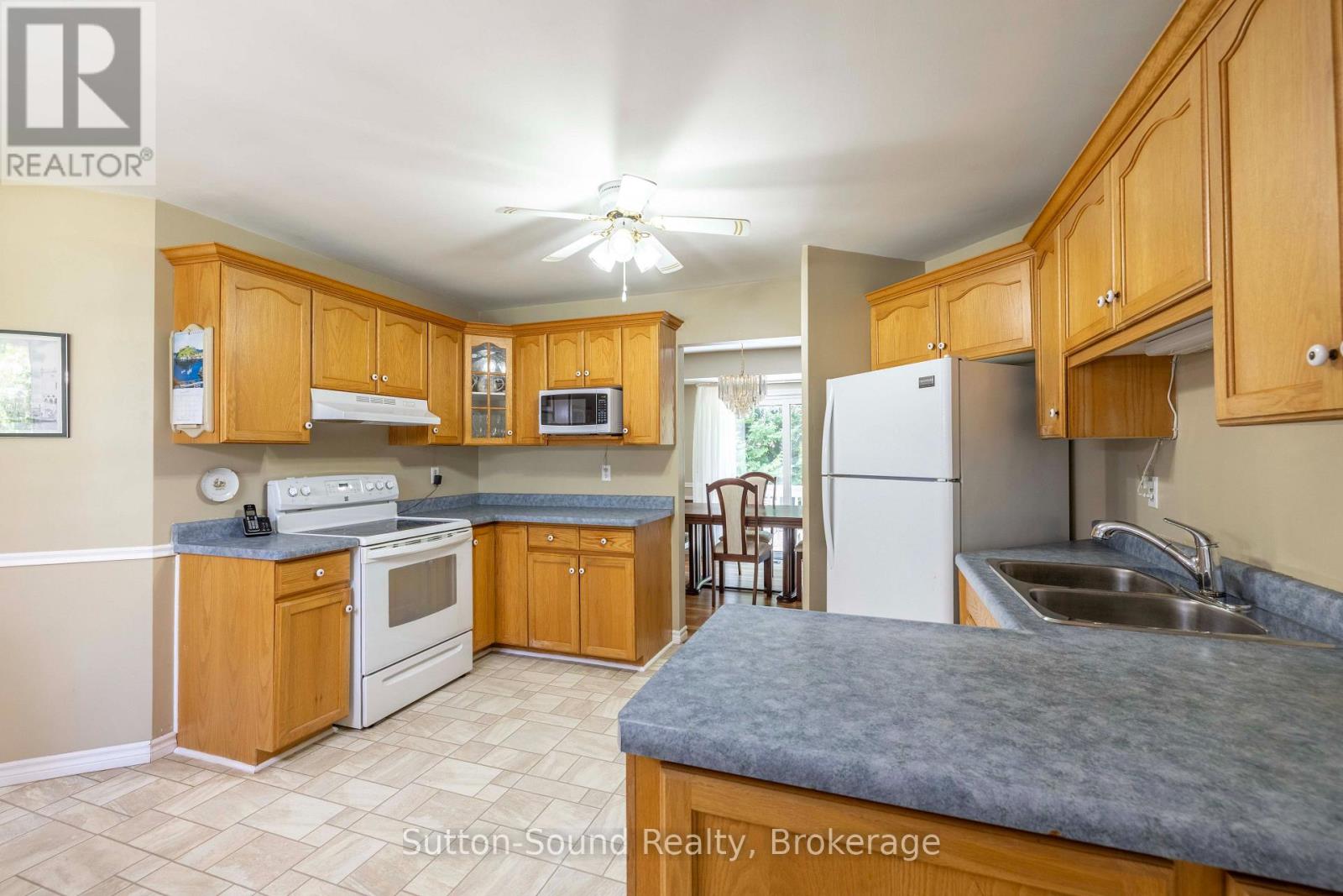 14 SHAMROCK BOULEVARD - 11