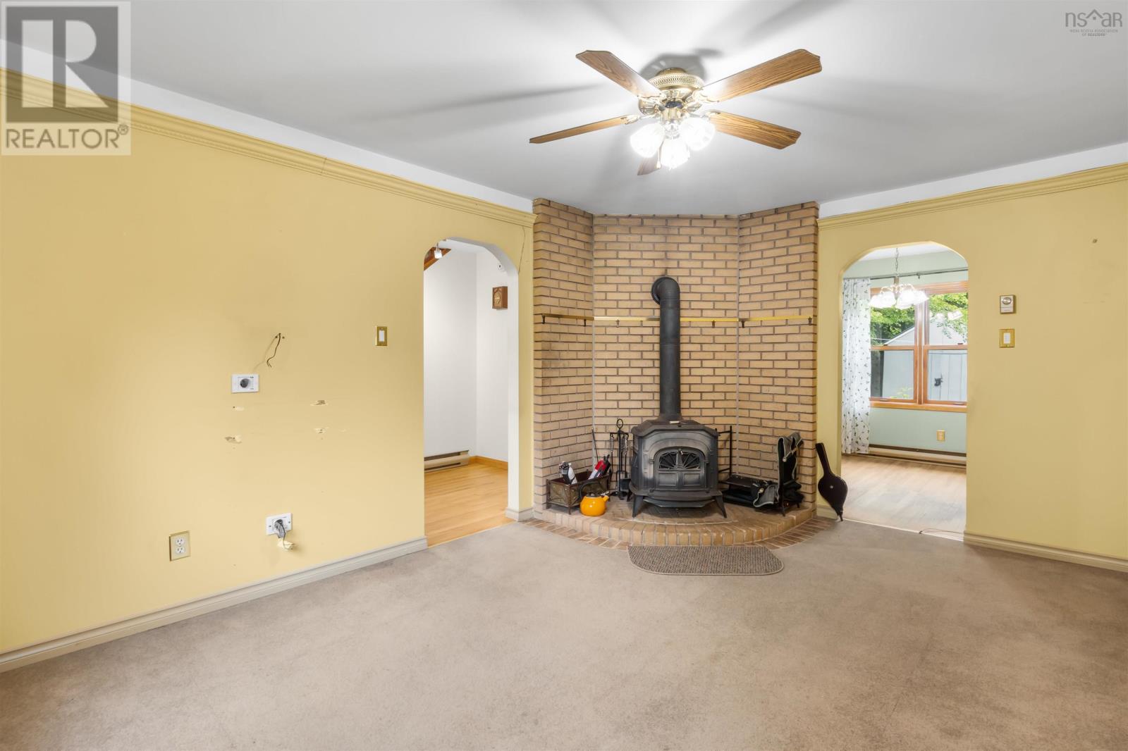 Property 13 of 27 of 32 Kipawa Crescent