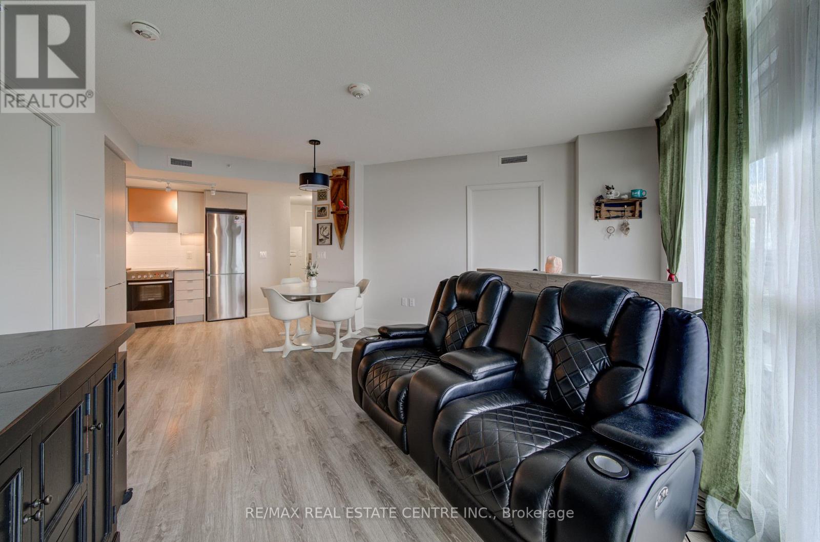 #2608 30 GIBBS ROAD - 10