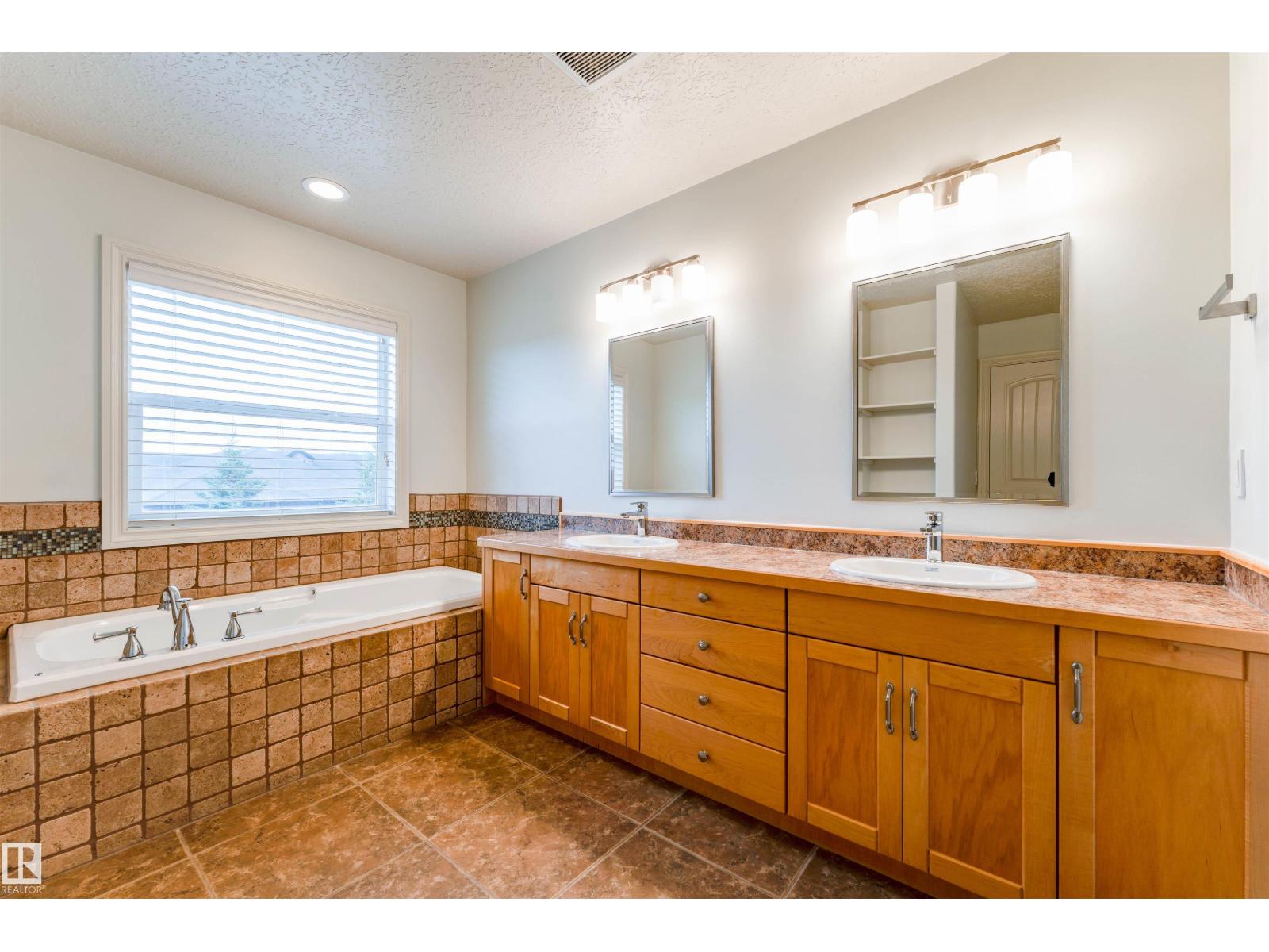 #170 53016 RGE ROAD 222 - 33
