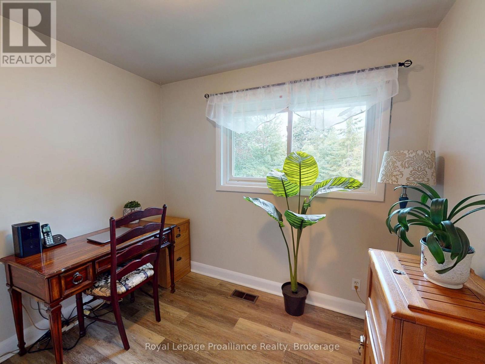 32 GLEN ROAD - Image 18