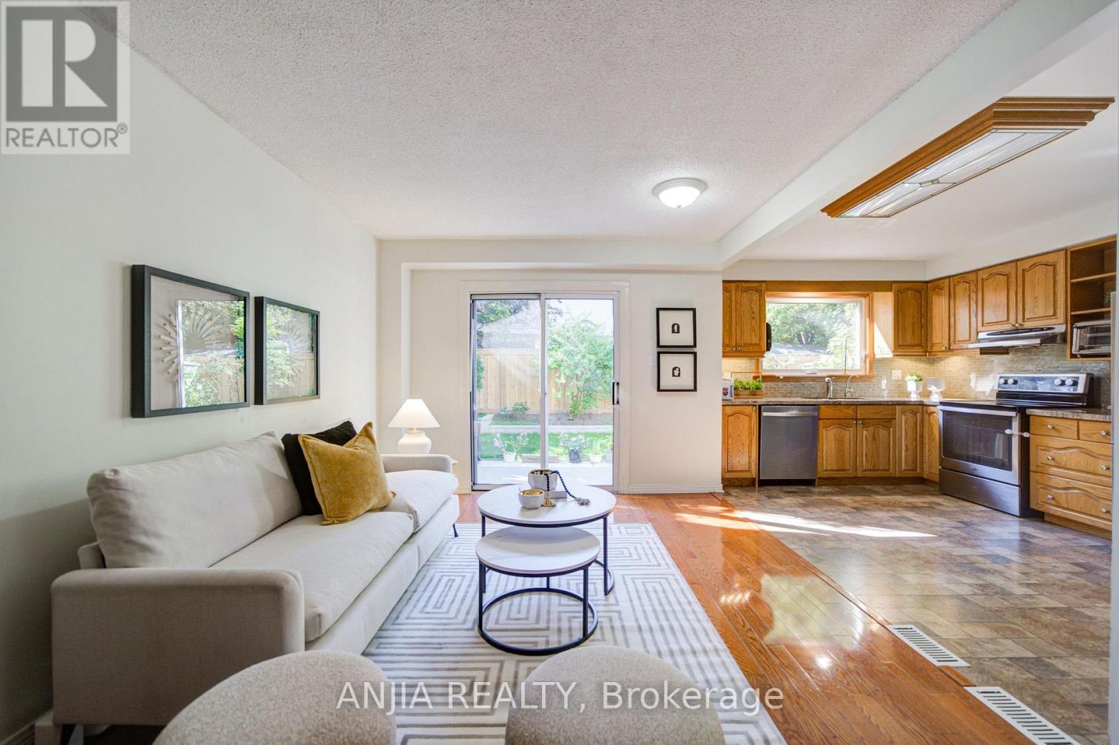 77 ROYAL PALM DRIVE - 23