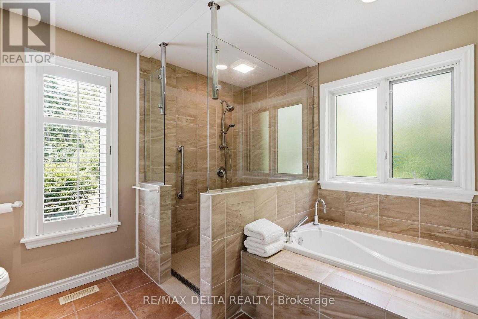 1779 CHEMIN DES EAUX PAISIBLES ROAD - Image 25