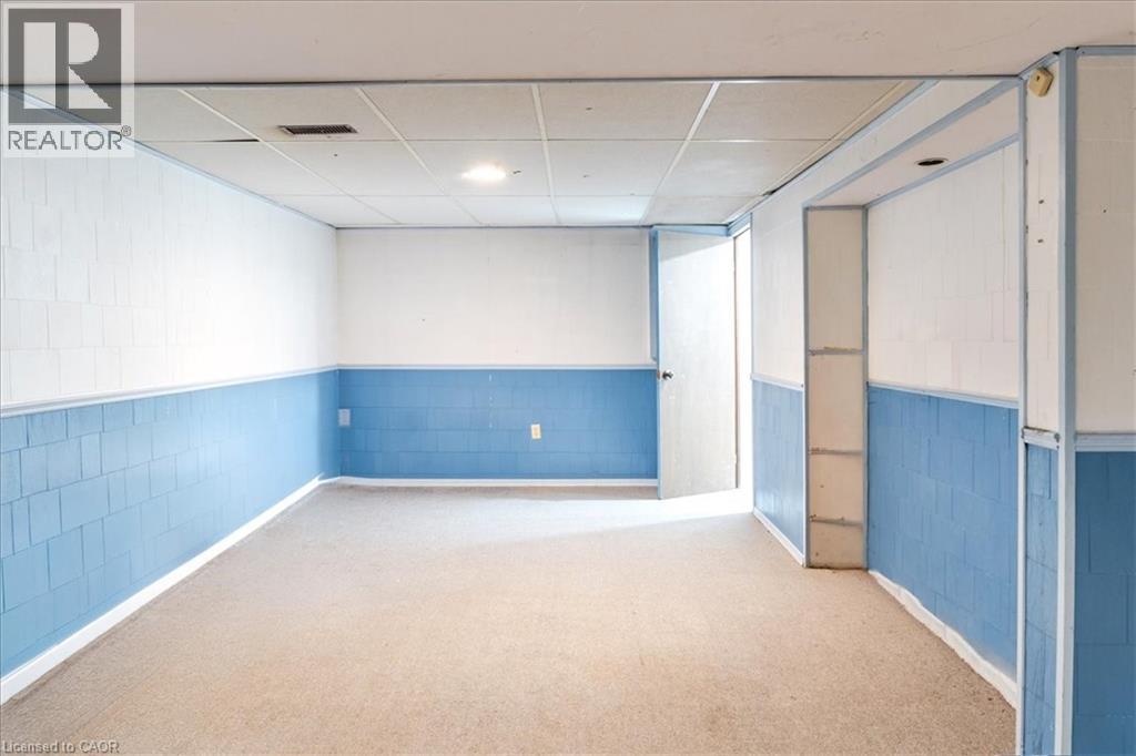 219 ATHENIA Drive - Image 34