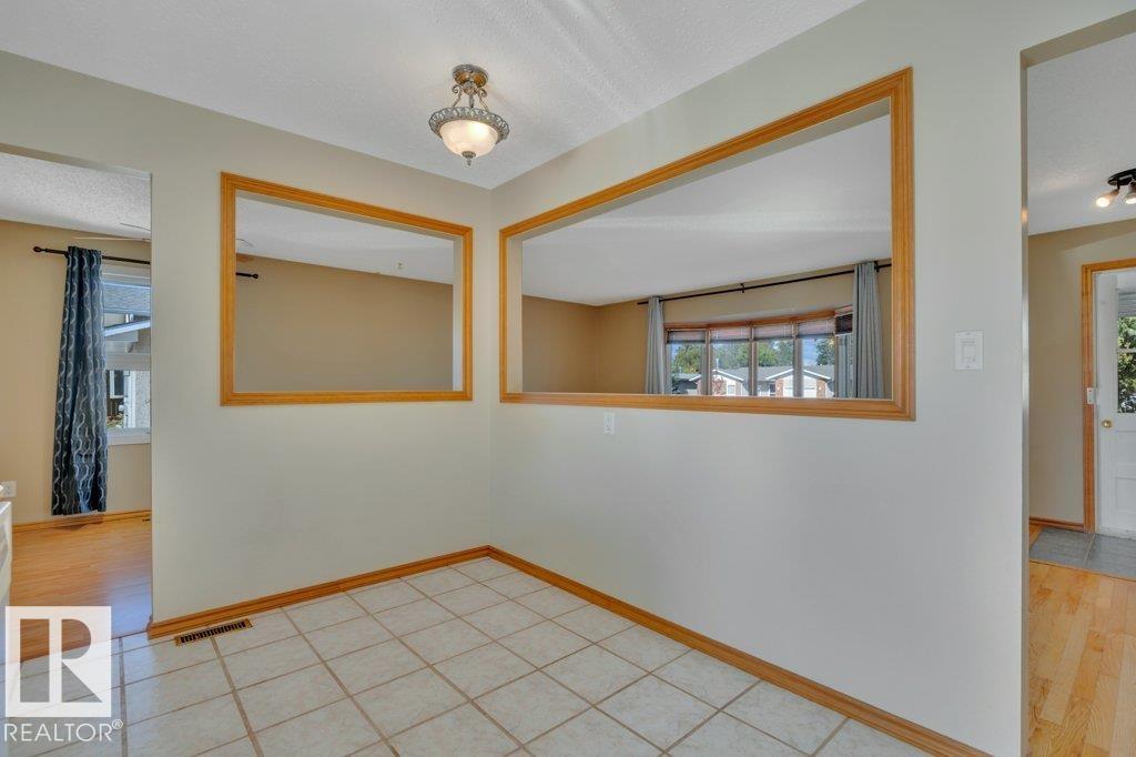3506 44 ST - Image 18