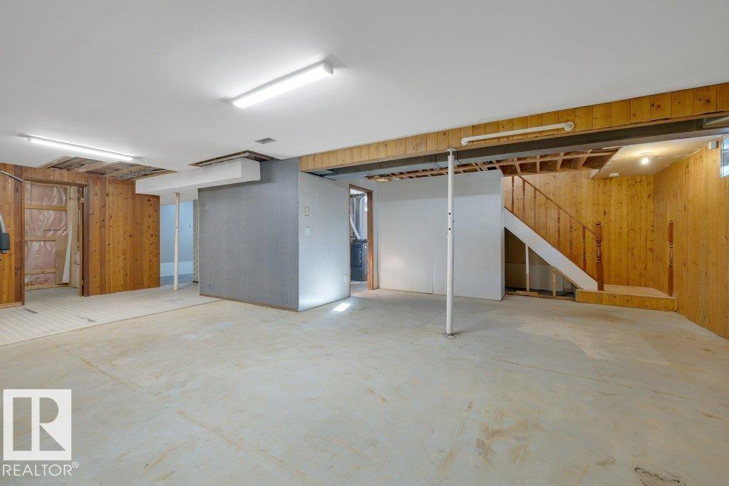 3506 44 ST - Image 32