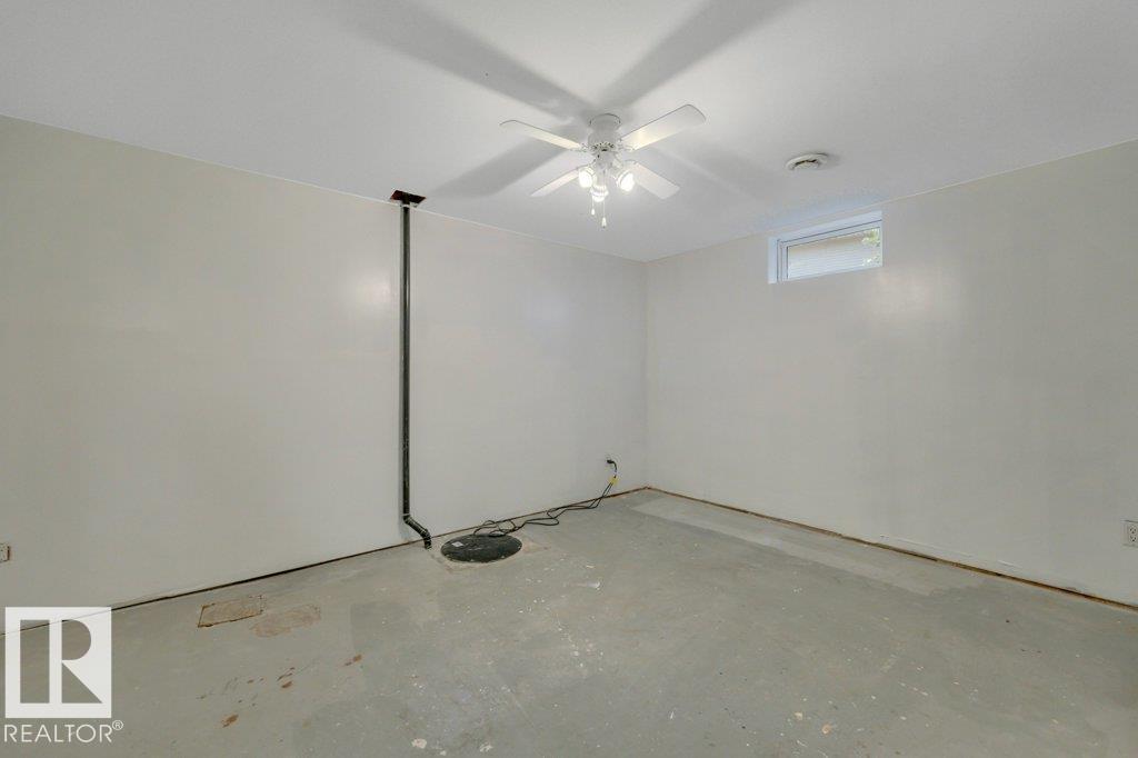 3506 44 ST - 36