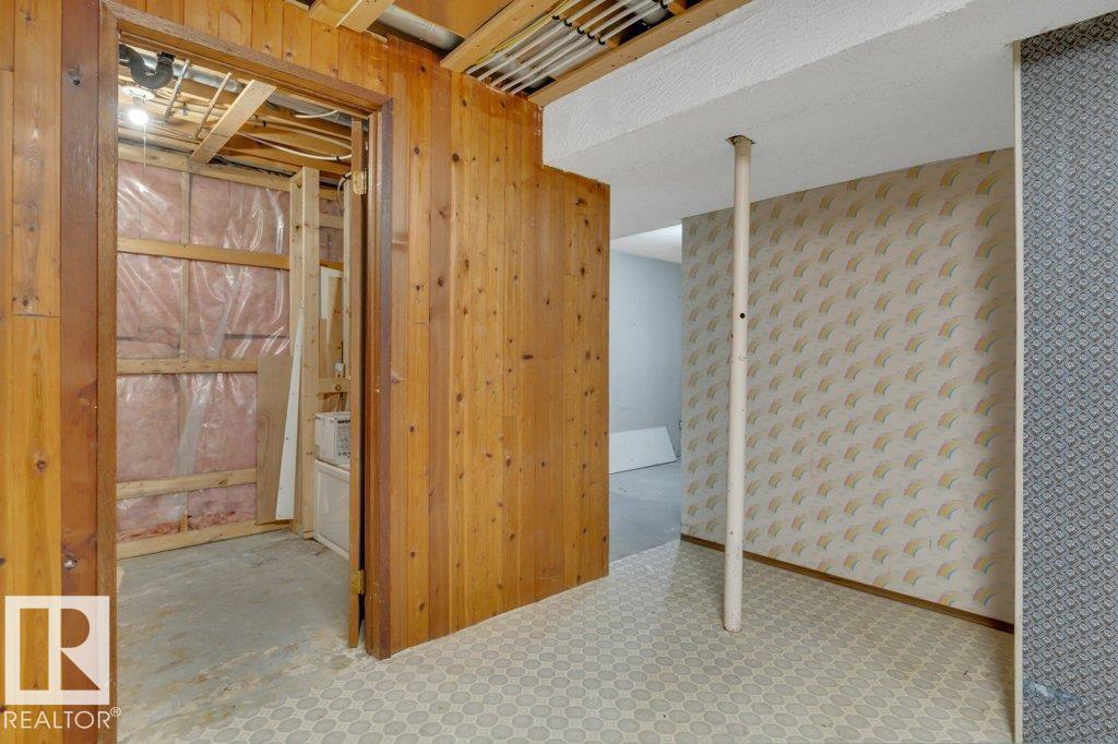3506 44 ST - 39