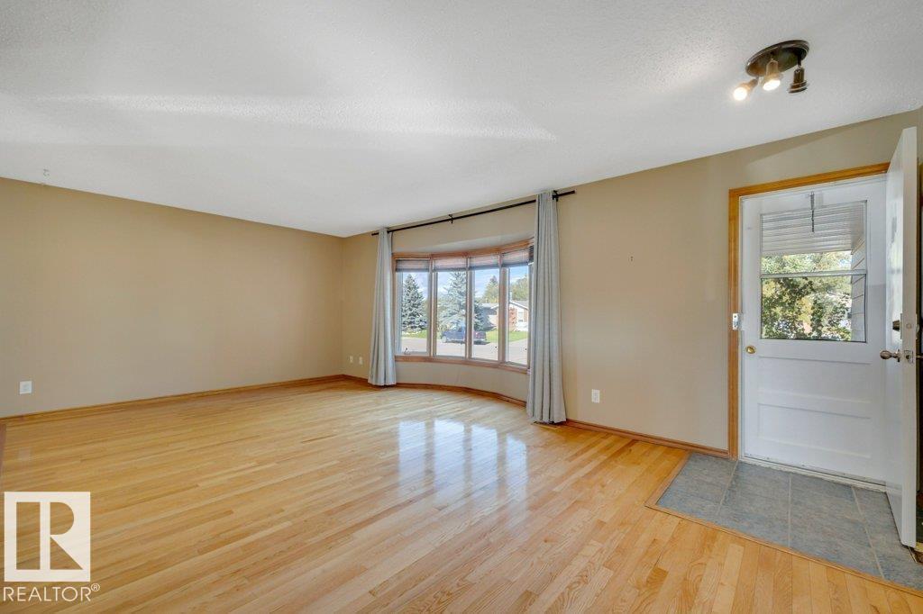3506 44 ST - 7