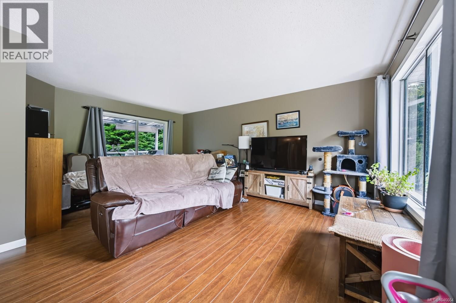 1001 Timberwood Dr, Nanaimo