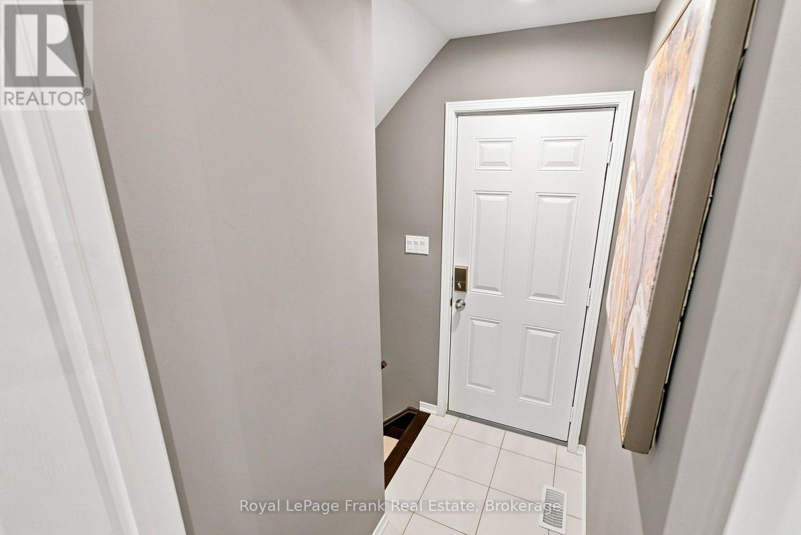 218 ARCTIC ACTRESS COURT - Image 37