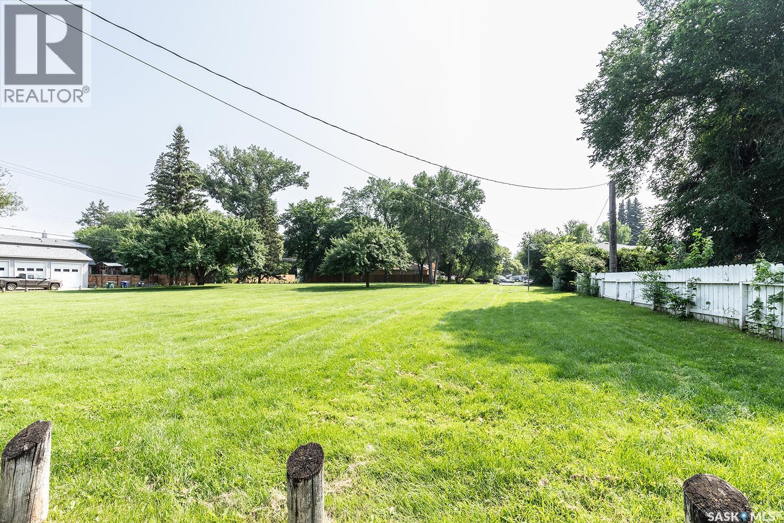 2113 Louise AVENUE - 38