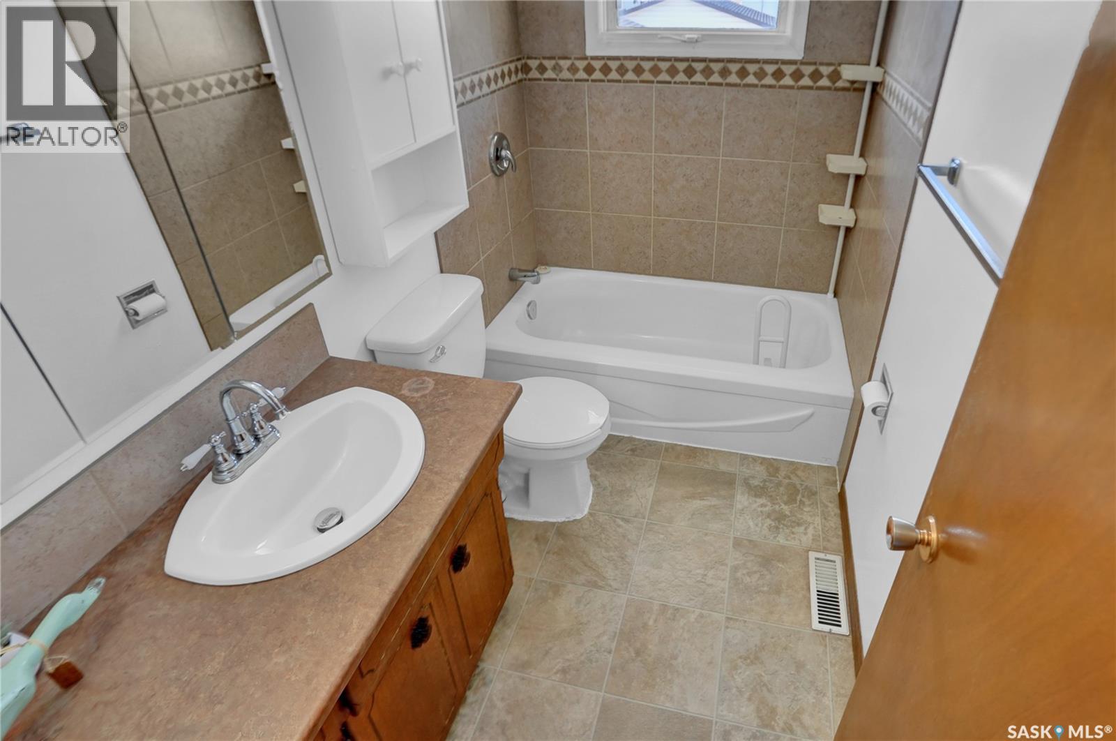 1507 Caribou STREET W - 22