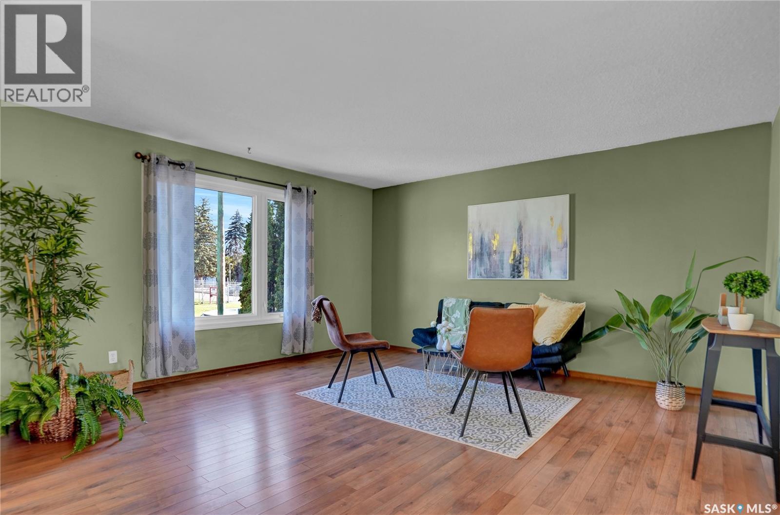 1507 Caribou STREET W - Image 5